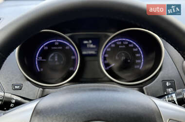 Позашляховик / Кросовер Hyundai ix35 2010 в 