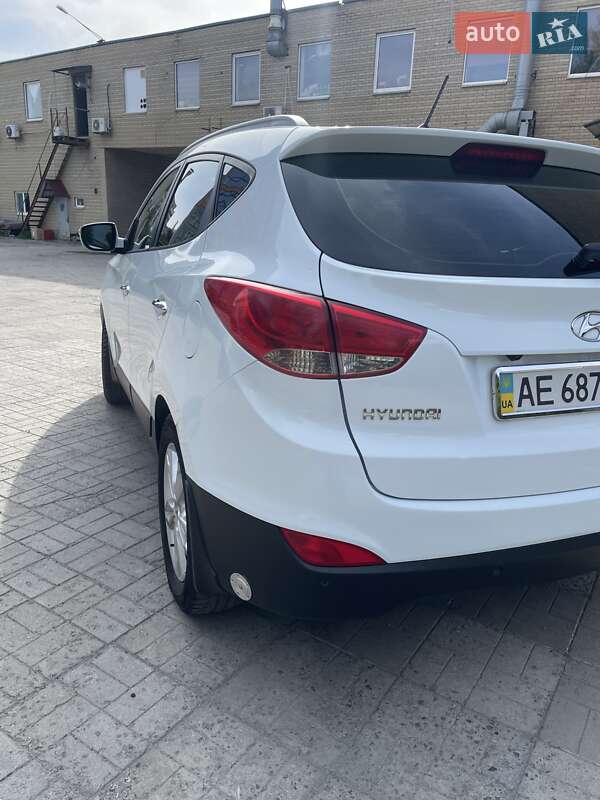 Внедорожник / Кроссовер Hyundai ix35 2011 в Днепре фото 4 Внедорожник / Кроссовер Hyundai ix35 2011 в Днепре