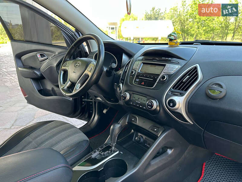 Позашляховик / Кросовер Hyundai ix35 2011 в Дніпрі