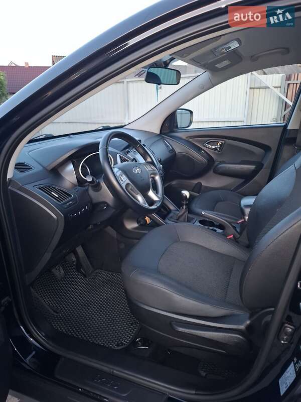 Позашляховик / Кросовер Hyundai ix35 2013 в Сарнах