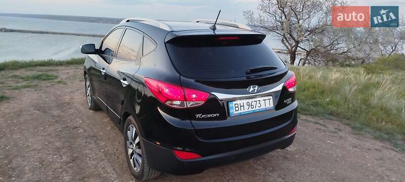 Позашляховик / Кросовер Hyundai ix35 2010 в Одесі