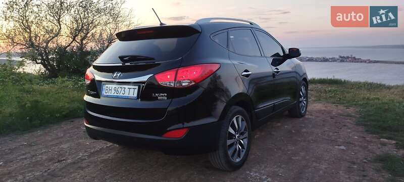 Позашляховик / Кросовер Hyundai ix35 2010 в Одесі