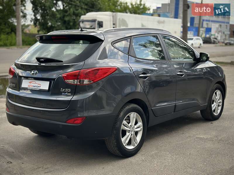Внедорожник / Кроссовер Hyundai ix35 2011 в Сумах