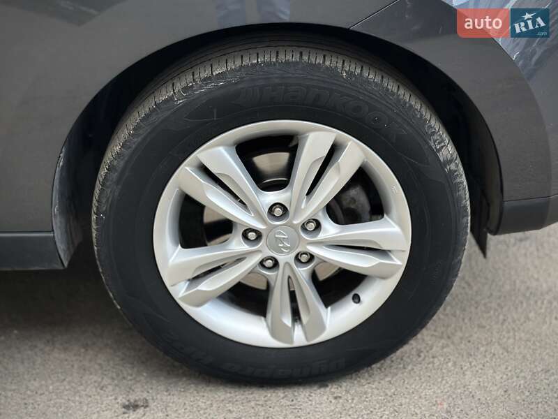 Внедорожник / Кроссовер Hyundai ix35 2011 в Сумах