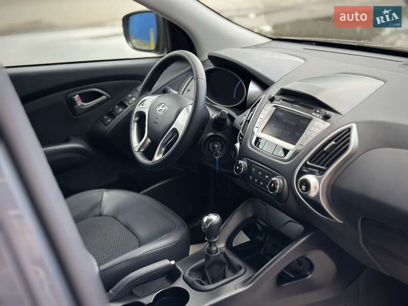 Внедорожник / Кроссовер Hyundai ix35 2011 в Сумах