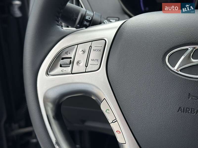 Внедорожник / Кроссовер Hyundai ix35 2011 в Сумах