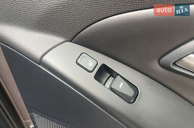 Внедорожник / Кроссовер Hyundai ix35 2014 в 