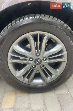 Внедорожник / Кроссовер Hyundai ix35 2014 в 