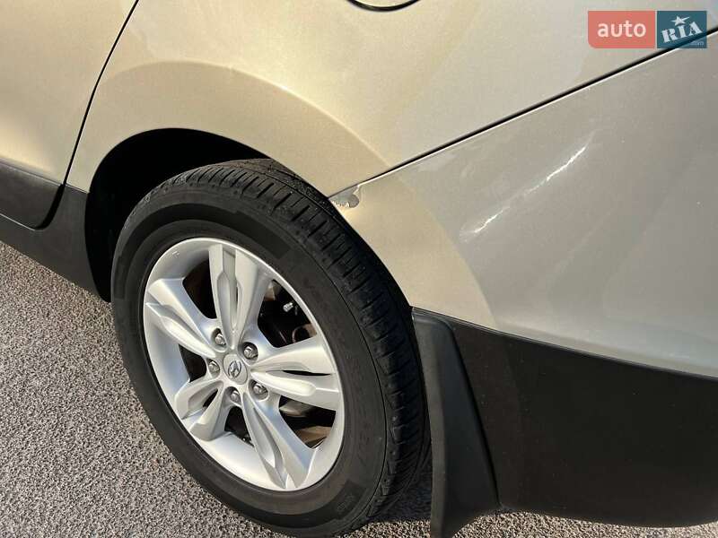 Внедорожник / Кроссовер Hyundai ix35 2011 в Радомышле