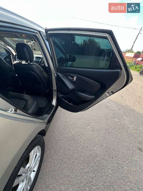 Внедорожник / Кроссовер Hyundai ix35 2011 в Радомышле