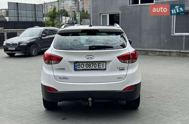Позашляховик / Кросовер Hyundai ix35 2012 в 