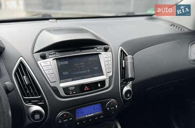 Позашляховик / Кросовер Hyundai ix35 2012 в 