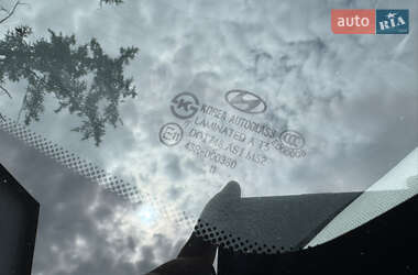 Позашляховик / Кросовер Hyundai ix35 2012 в 