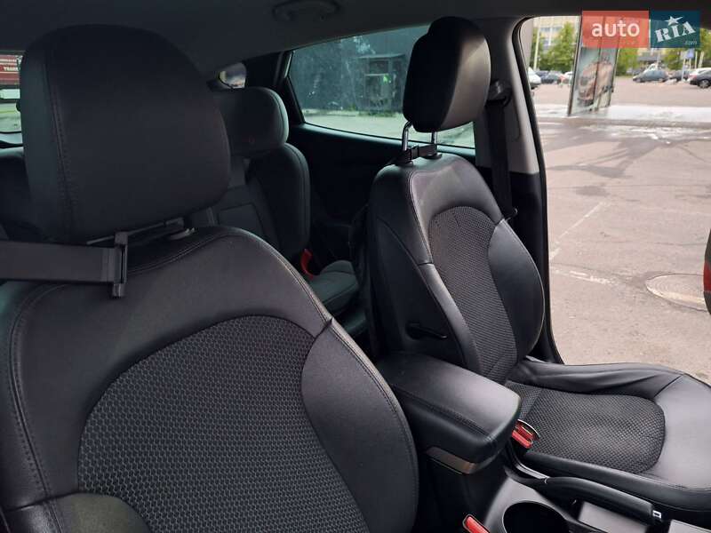 Внедорожник / Кроссовер Hyundai ix35 2013 в Львове