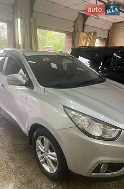 Позашляховик / Кросовер Hyundai ix35 2011 в 