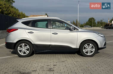 Внедорожник / Кроссовер Hyundai ix35 2011 в 