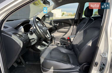 Внедорожник / Кроссовер Hyundai ix35 2011 в 