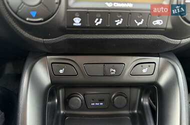 Внедорожник / Кроссовер Hyundai ix35 2011 в 