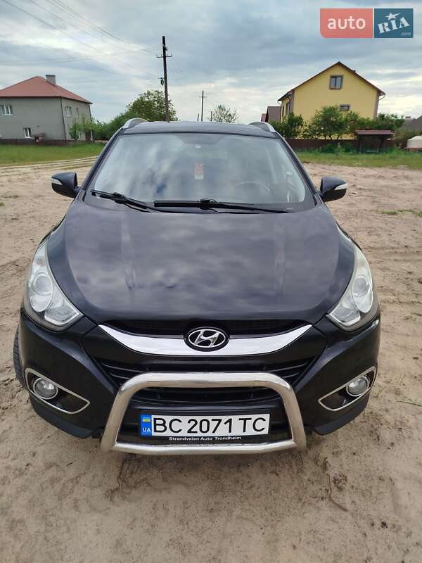 Внедорожник / Кроссовер Hyundai ix35 2010 в Каменке-Бугской