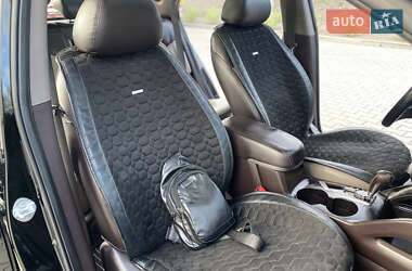 Внедорожник / Кроссовер Hyundai ix35 2010 в 