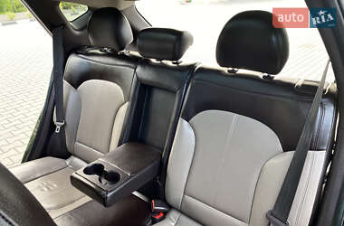 Внедорожник / Кроссовер Hyundai ix35 2010 в 