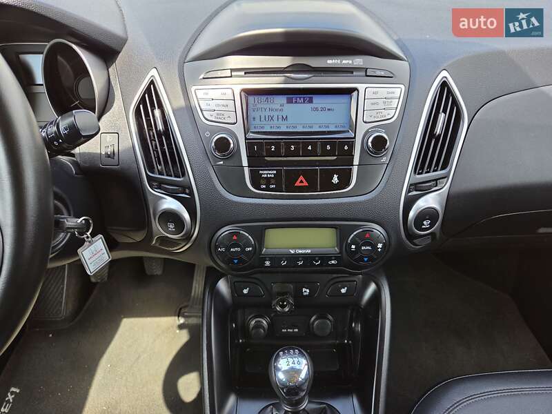 Внедорожник / Кроссовер Hyundai ix35 2012 в Харькове