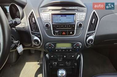 Внедорожник / Кроссовер Hyundai ix35 2012 в 