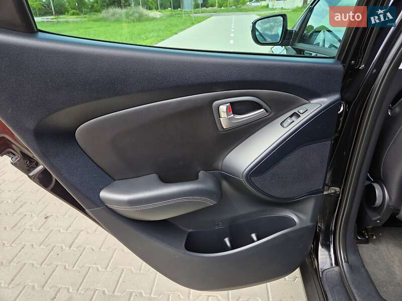 Внедорожник / Кроссовер Hyundai ix35 2012 в Харькове