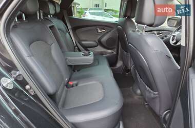 Внедорожник / Кроссовер Hyundai ix35 2011 в 