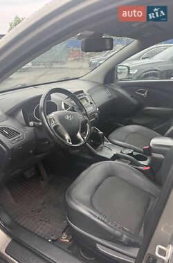 Позашляховик / Кросовер Hyundai ix35 2011 в 