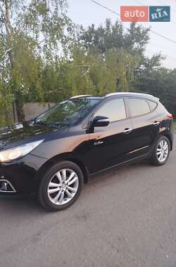 Внедорожник / Кроссовер Hyundai ix35 2012 в 