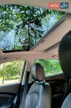 Внедорожник / Кроссовер Hyundai ix35 2012 в 