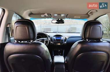 Внедорожник / Кроссовер Hyundai ix35 2012 в 