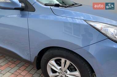 Позашляховик / Кросовер Hyundai ix35 2012 в 