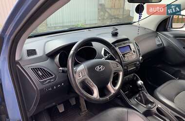 Позашляховик / Кросовер Hyundai ix35 2012 в 