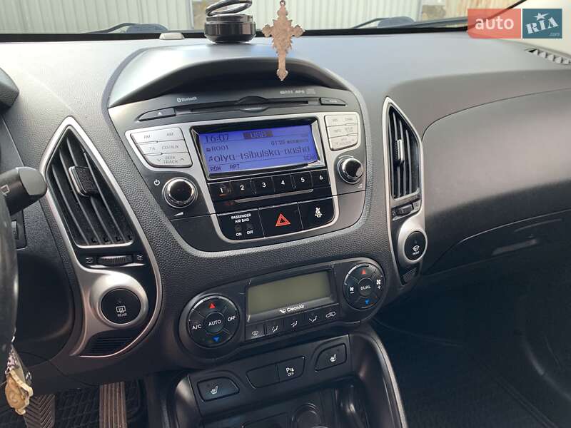 Внедорожник / Кроссовер Hyundai ix35 2012 в Ивано-Франковске