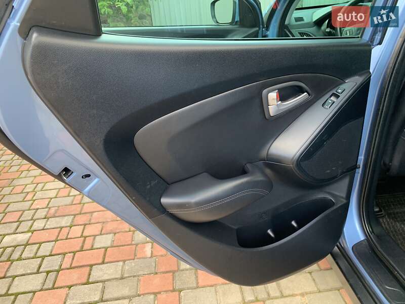 Внедорожник / Кроссовер Hyundai ix35 2012 в Ивано-Франковске