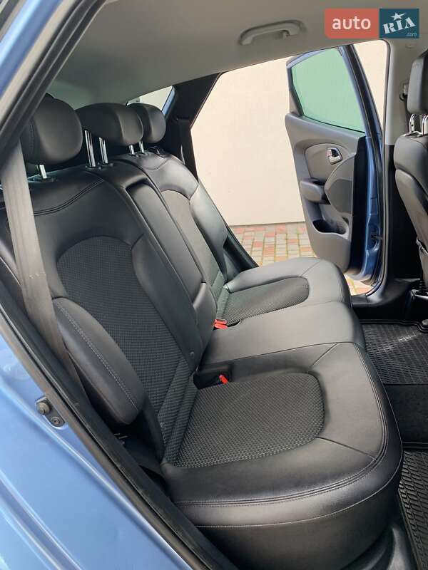 Внедорожник / Кроссовер Hyundai ix35 2012 в Ивано-Франковске