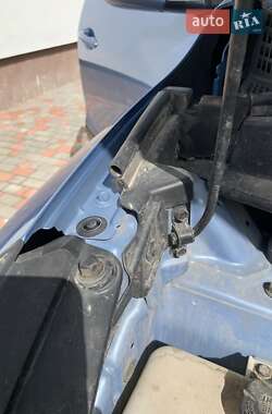 Позашляховик / Кросовер Hyundai ix35 2012 в 