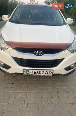Внедорожник / Кроссовер Hyundai ix35 2011 в 