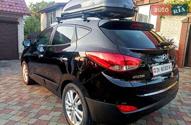 Внедорожник / Кроссовер Hyundai ix35 2013 в 
