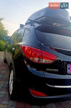 Внедорожник / Кроссовер Hyundai ix35 2013 в 