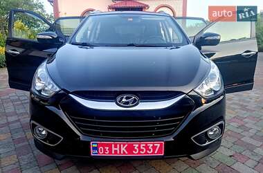 Внедорожник / Кроссовер Hyundai ix35 2013 в 