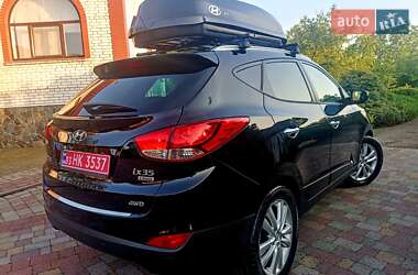 Внедорожник / Кроссовер Hyundai ix35 2013 в 