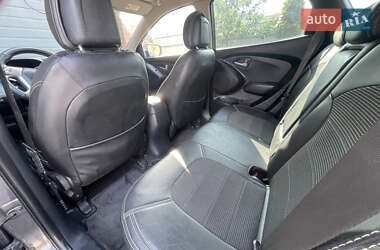 Внедорожник / Кроссовер Hyundai ix35 2010 в 