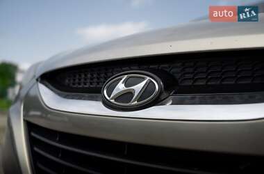 Внедорожник / Кроссовер Hyundai ix35 2011 в Львове
