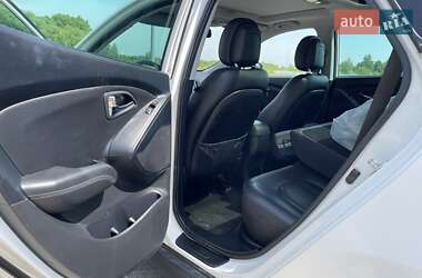 Внедорожник / Кроссовер Hyundai ix35 2011 в 