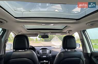 Внедорожник / Кроссовер Hyundai ix35 2011 в 