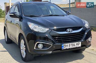 Внедорожник / Кроссовер Hyundai ix35 2012 в 