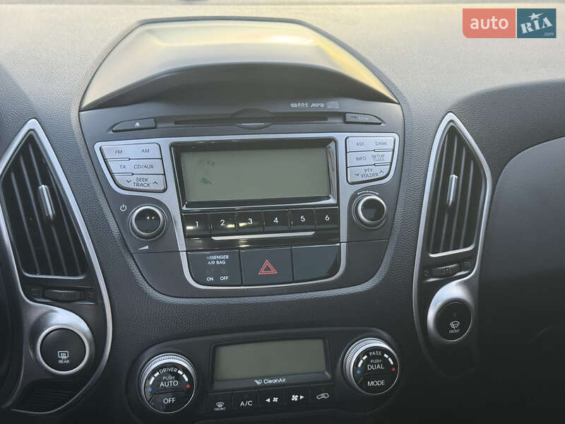 Позашляховик / Кросовер Hyundai ix35 2010 в Кам'янському